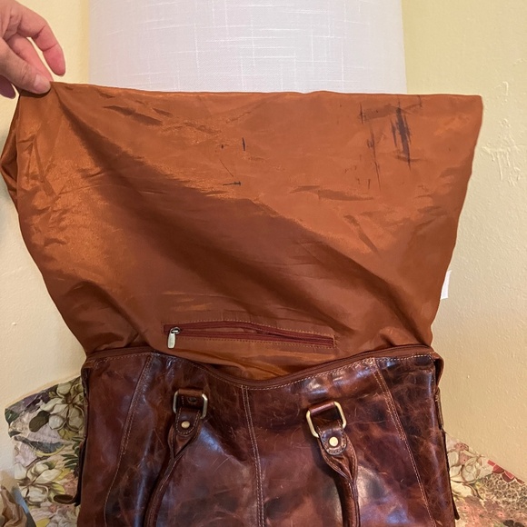 Flower Embossed Handmade Brown Leather Handbag Shoulder Bag by Valenchi - Picture 15 of 16